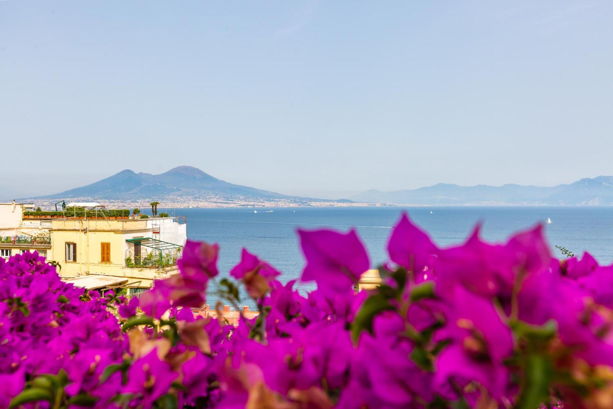 Villa Dolcevita With Parking By Napoliapartments Buitenkant foto