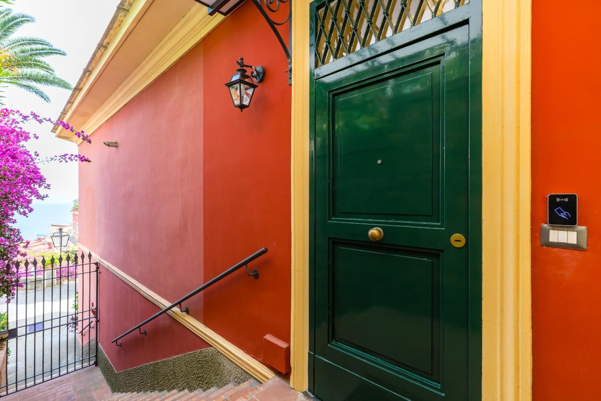 Villa Dolcevita With Parking By Napoliapartments Buitenkant foto