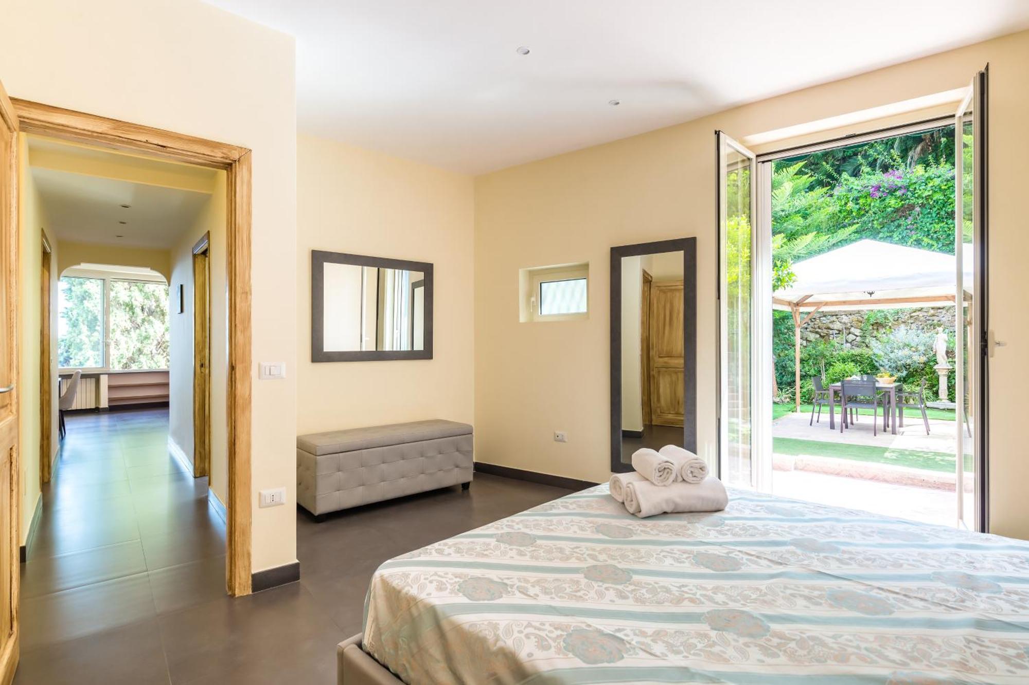Villa Dolcevita With Parking By Napoliapartments Buitenkant foto